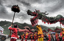 Vintage Cars meet Medicine: from Peking to Paris